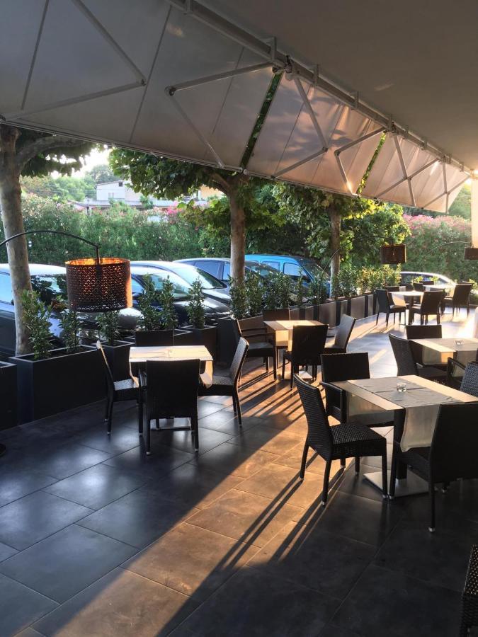 Hotel Solaris Casalbordino Kültér fotó