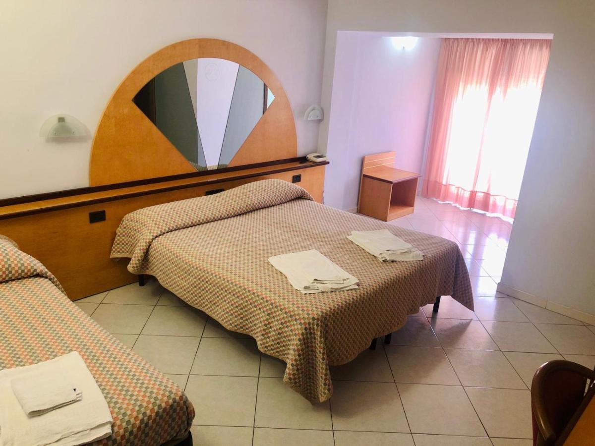 Hotel Solaris Casalbordino Kültér fotó